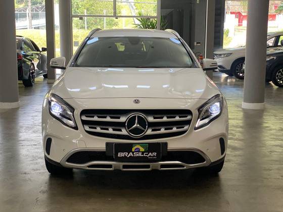 MERCEDES-BENZ GLA 200 1.6 CGI FLEX ADVANCE 7G-DCT